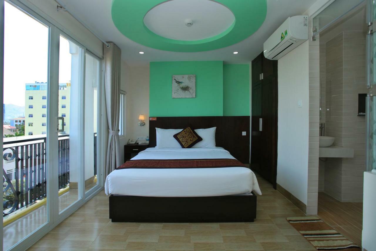 Melyna Hotel Nha Trang Luaran gambar